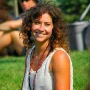 Meet your Posher, Lora